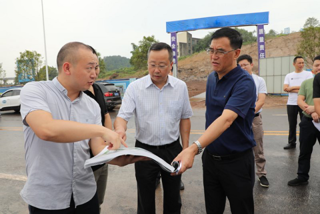 達(dá)州市委副書記、市長(zhǎng)郭亨孝深入中國(guó)供銷西南冷鏈物流達(dá)州基地調(diào)研